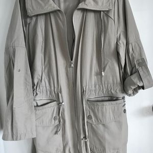 Kenneth Cole Light jacket, hood, adjustable waist